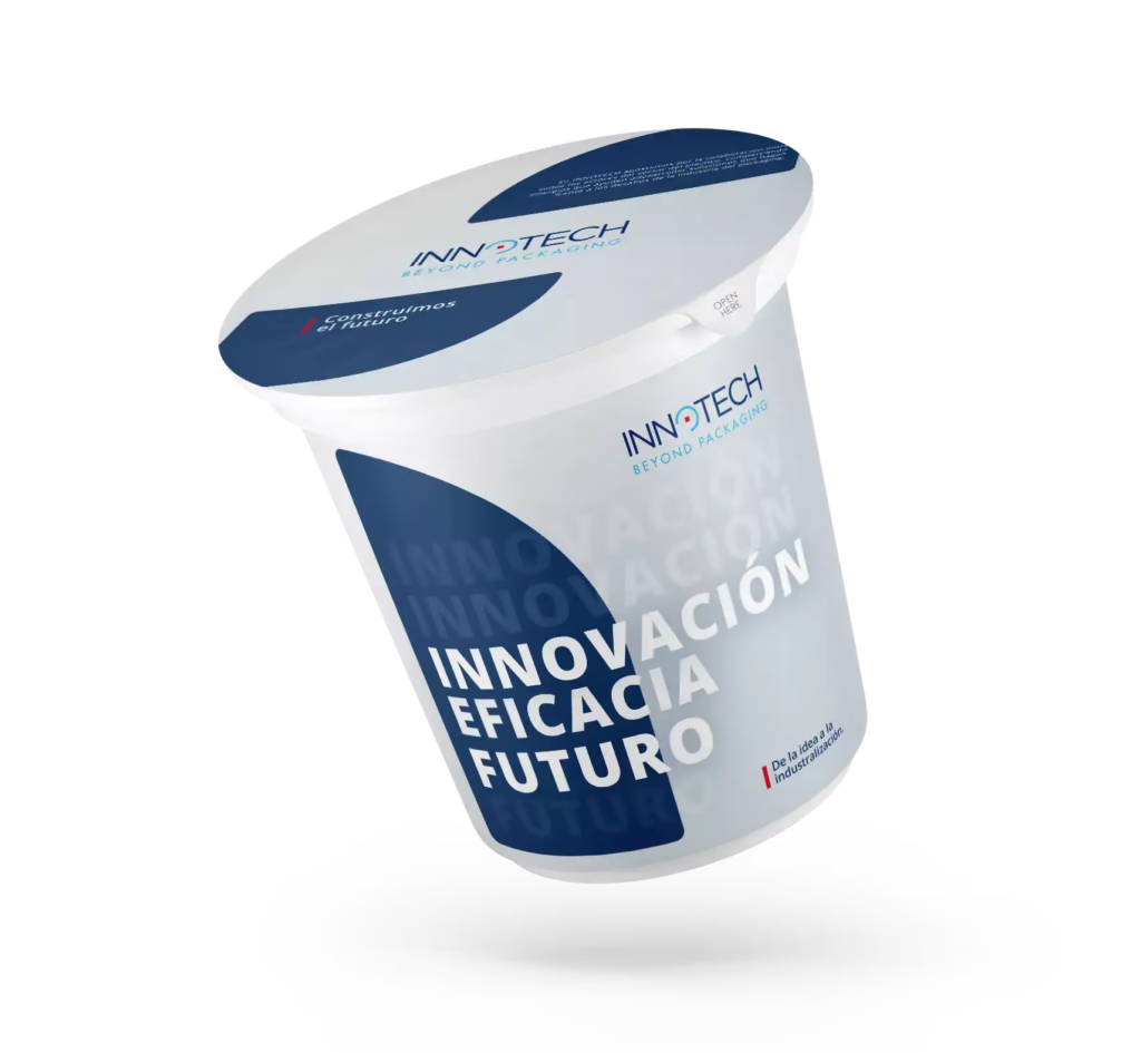 Mockup de vaso de yogur con la marca Innotech y los lemas «Innovación, eficacia, futuro» y «De la idea a la industrialización».